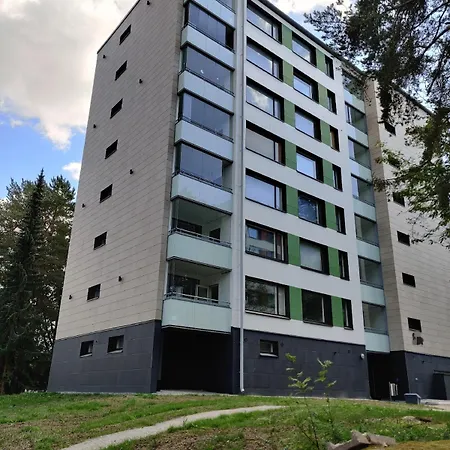 Quiet 2-room - Free Parking, Wifi, & Balcony