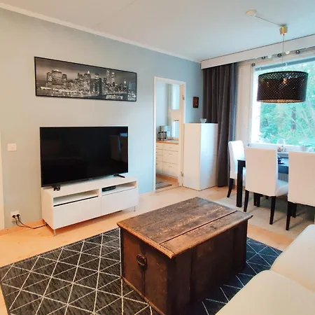 Quiet 2-room - Free Parking, Wifi, & Balcony Apartamento *
